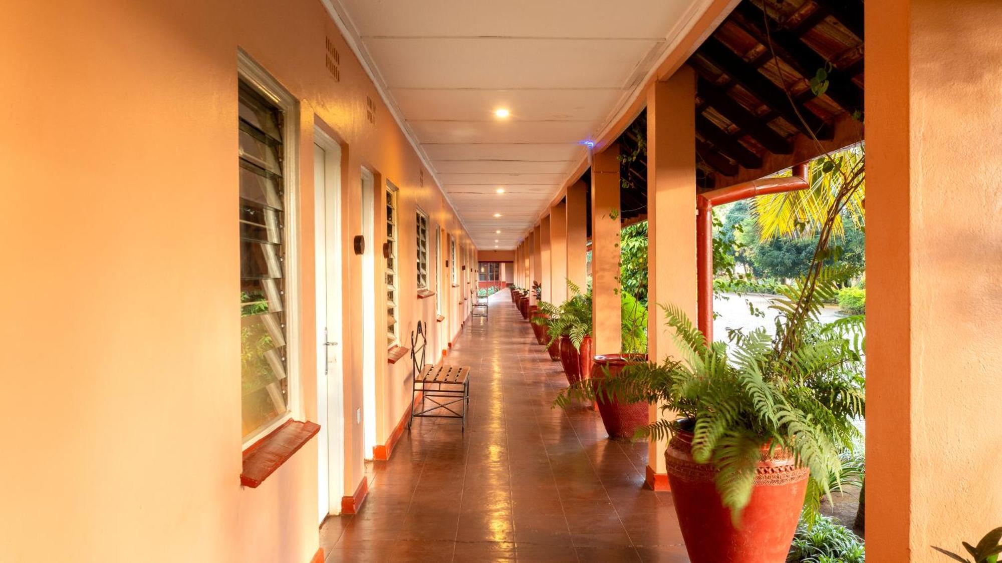 Masindi Hotel Luaran gambar