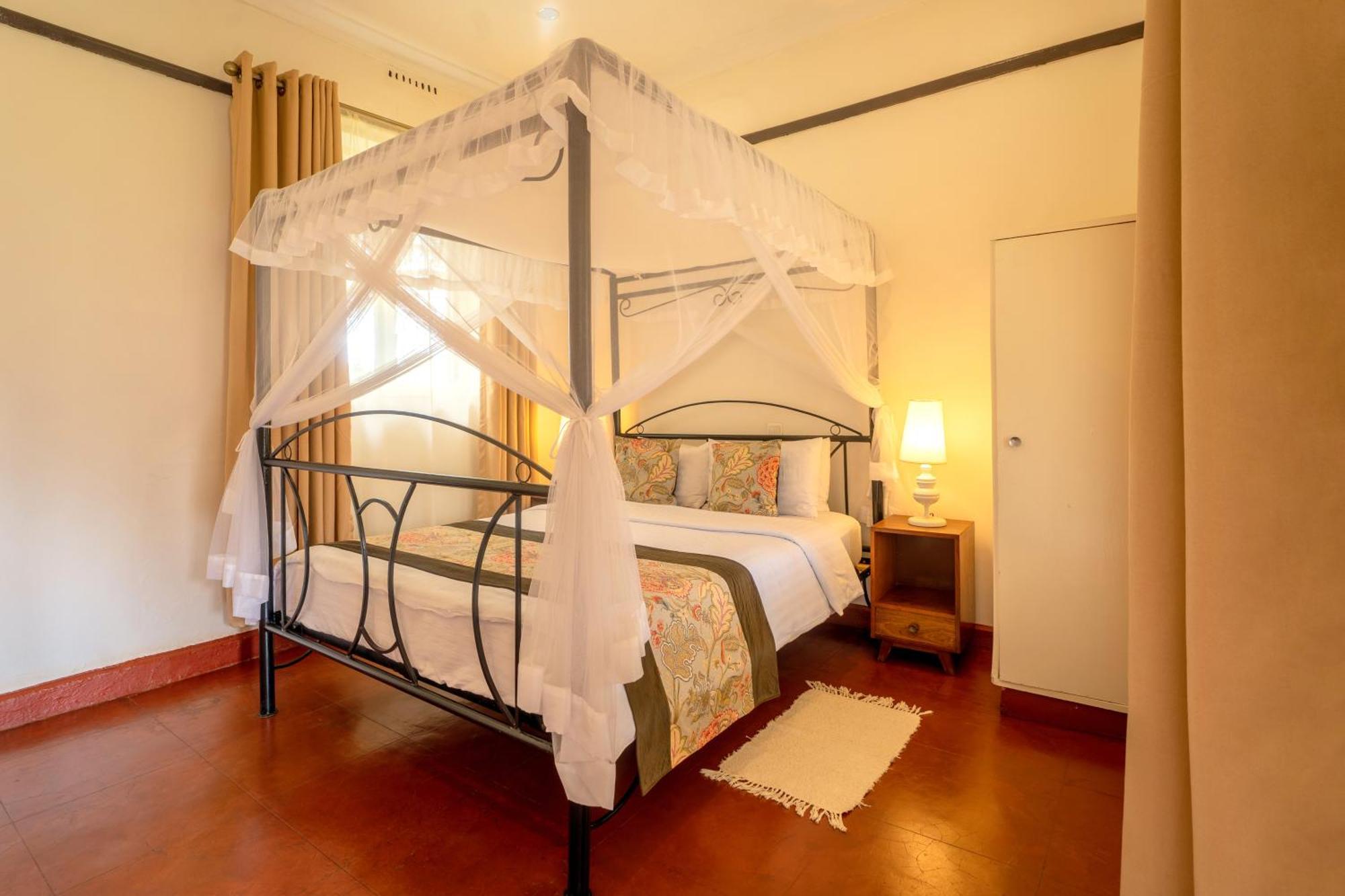 Masindi Hotel Luaran gambar