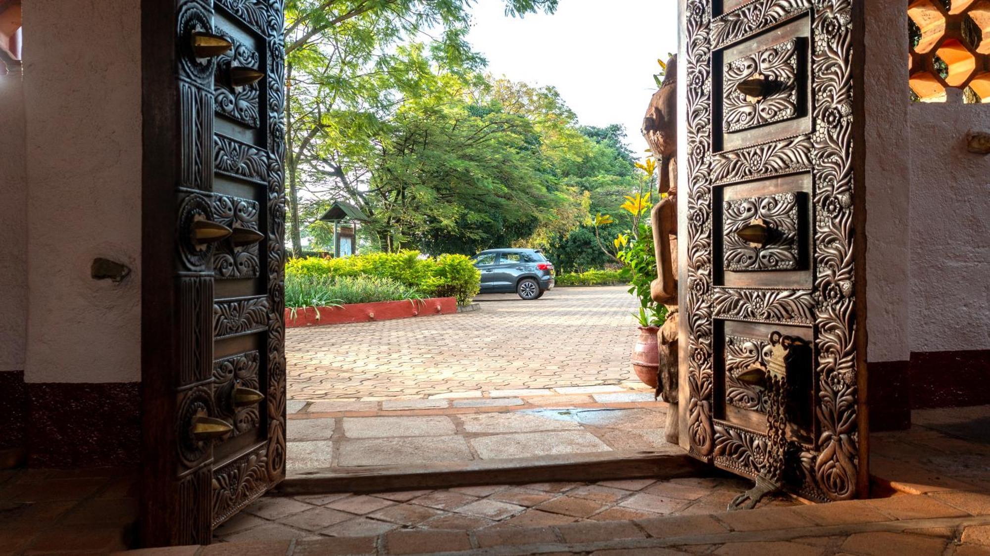 Masindi Hotel Luaran gambar