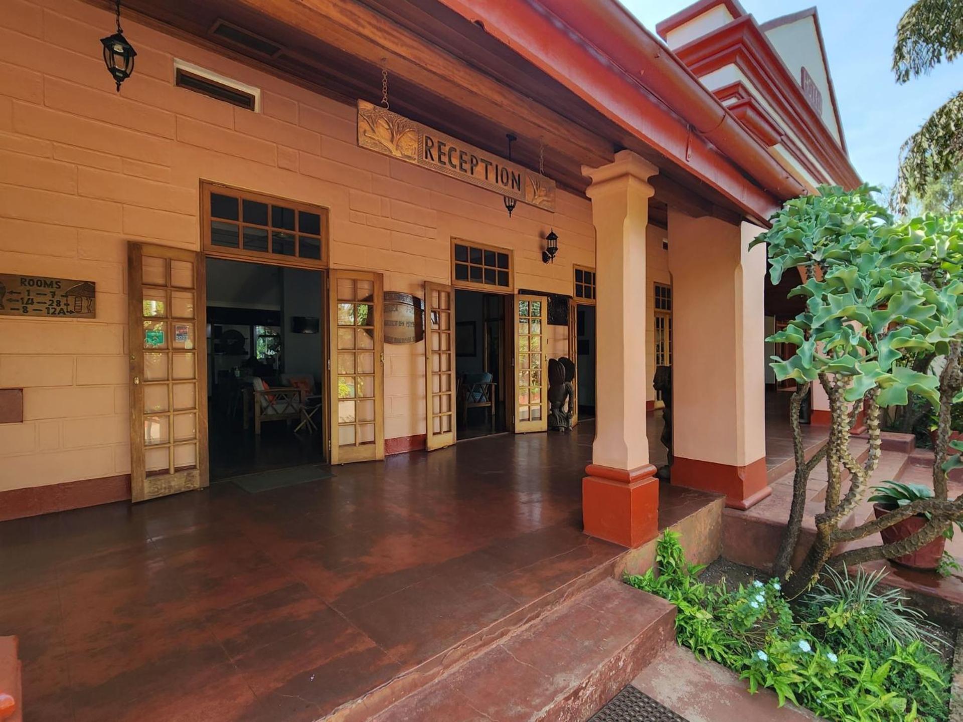 Masindi Hotel Luaran gambar