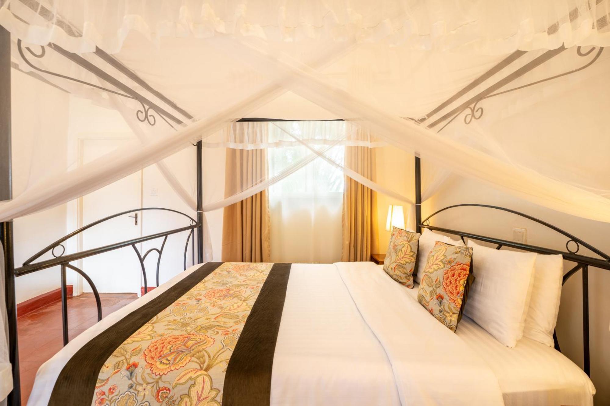 Masindi Hotel Luaran gambar