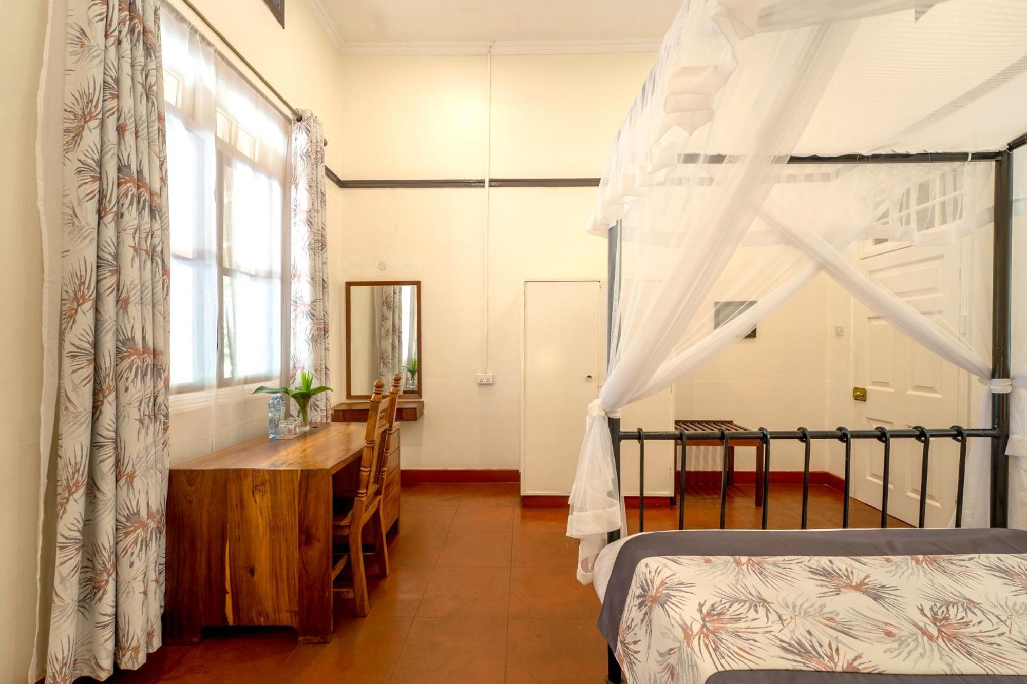 Masindi Hotel Luaran gambar