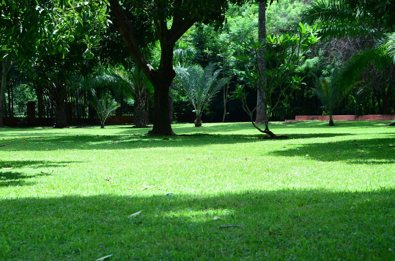 Masindi Hotel Luaran gambar
