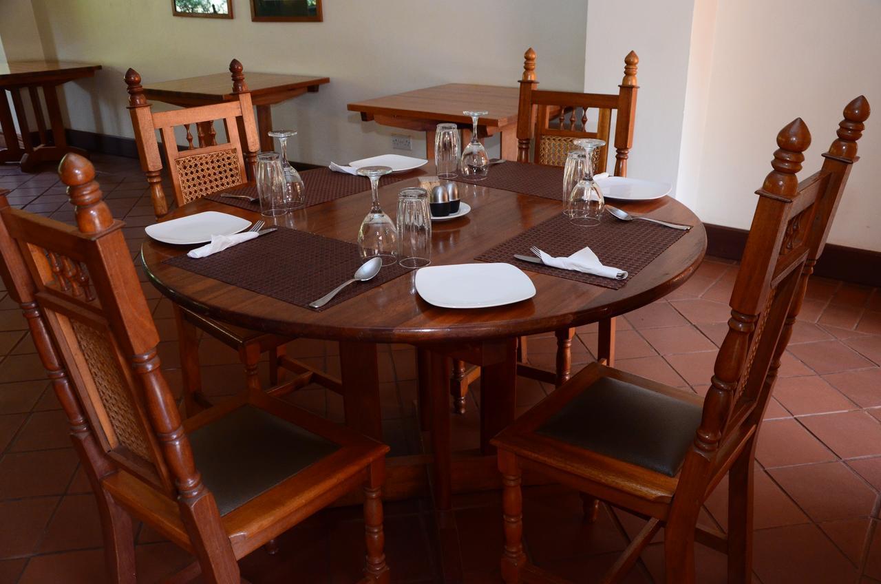 Masindi Hotel Luaran gambar